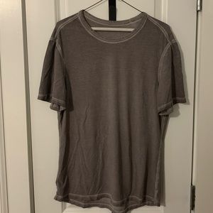 Men’s Medium Lululemon 5 Year Basic Tee Grey